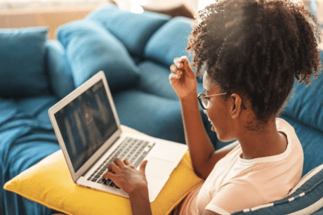 girl with laptop
